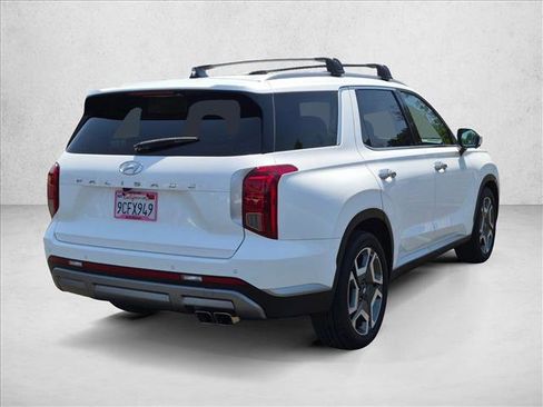 Used 2023 Hyundai Palisade SEL FWD image 5