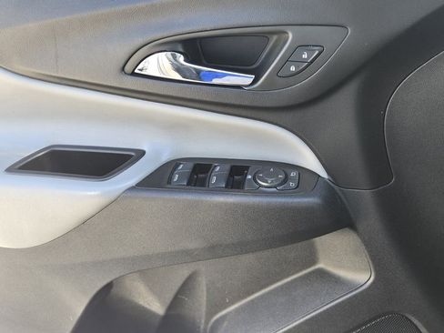 Used 2024 Chevrolet Equinox LS image 25