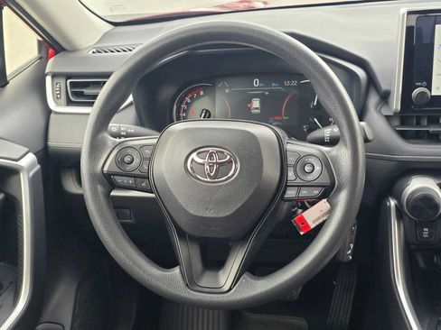 Certified 2025 Toyota RAV4 LE AWD/4WD image 19