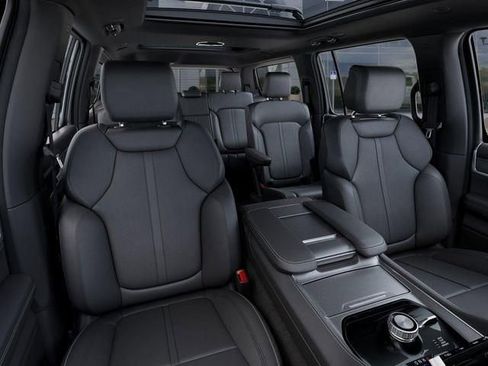 New 2026 Jeep Grand Wagoneer 4WD image 16