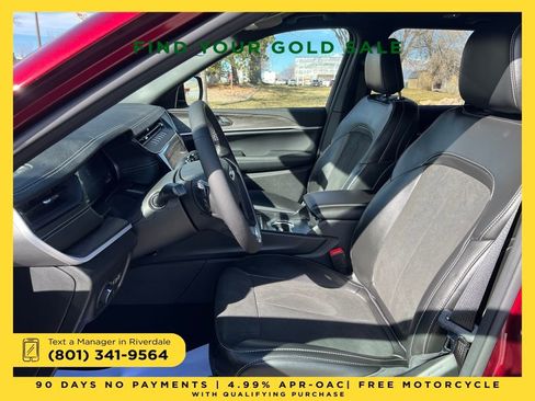 New 2026 Jeep Grand Cherokee Altitude image 9