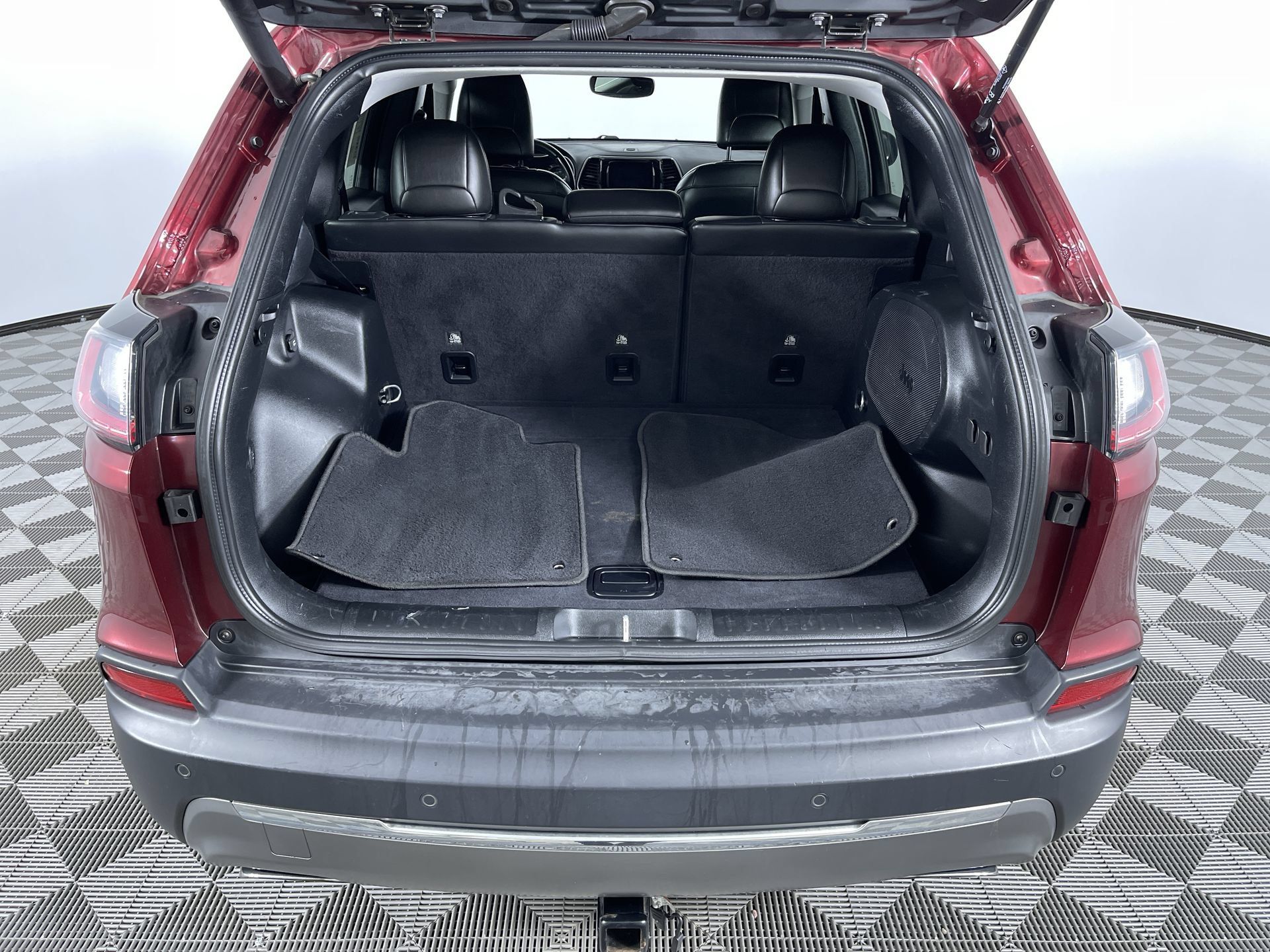 Used 2020 Jeep Cherokee Limited AWD/4WD image 25