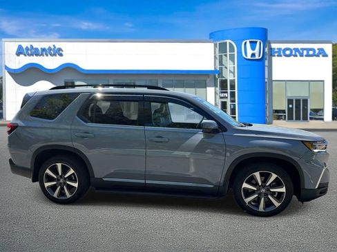Certified 2025 Honda Pilot Elite image 4