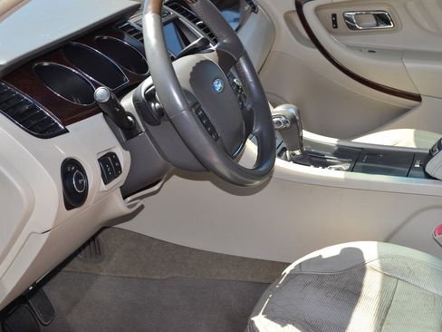 Used 2011 Ford Taurus Limited w/ 303A Rapid Spec Order Code image 20