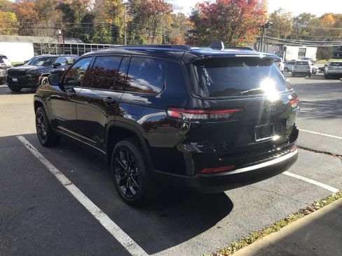 New 2025 Jeep Grand Cherokee L Limited image 5