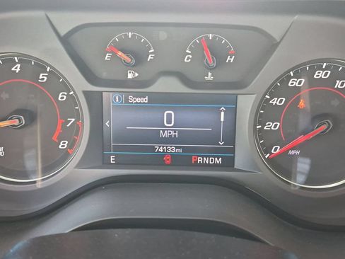 Used 2022 Chevrolet Camaro LT RWD image 15