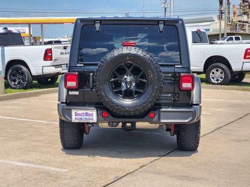 Used 2024 Jeep Wrangler Unlimited Sport AWD/4WD image 8