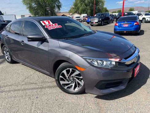 Used 2017 Honda Civic EX image 4