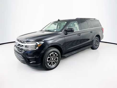 Used 2024 Ford Expedition Max XLT RWD image 3