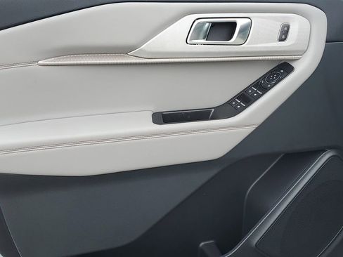 New 2026 Ford Explorer Active w/ Active Comfort Package image 24