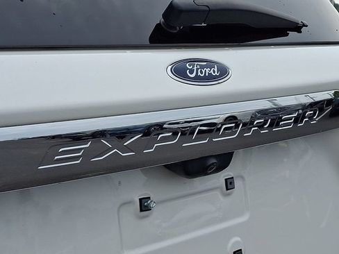 Certified 2023 Ford Explorer XLT w/ Equipment Group 202A AWD/4WD image 31