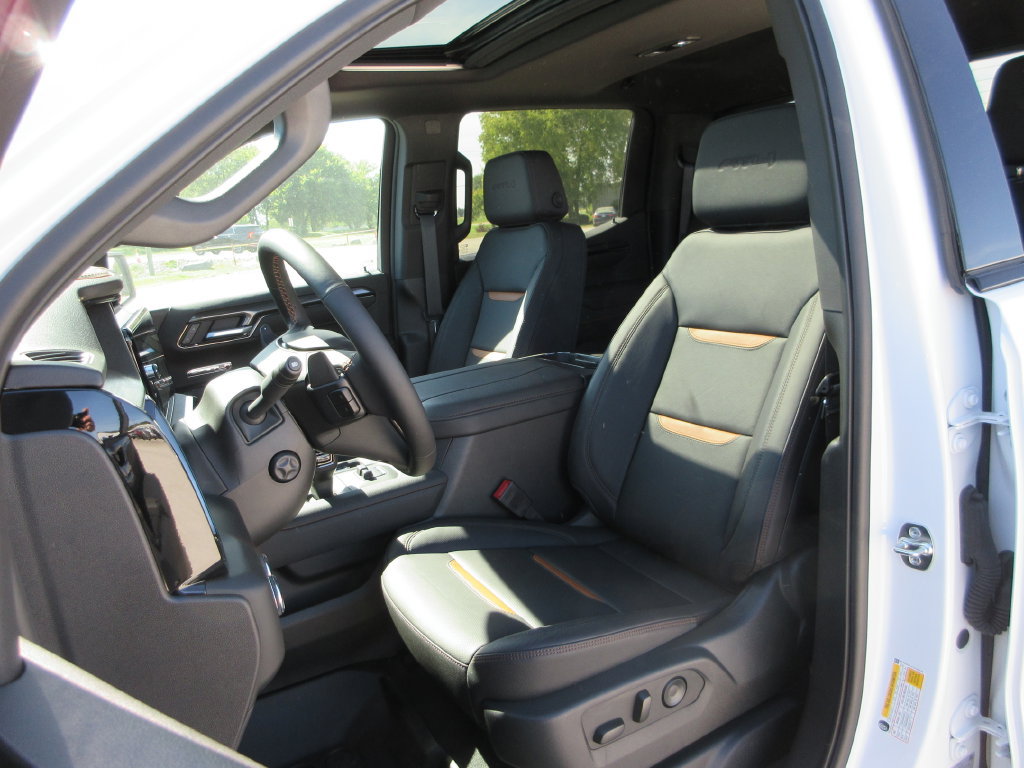 New 2026 GMC Sierra 1500 AT4 w/ AT4 Premium Package AWD/4WD image 16