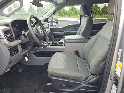 Used 2024 Ford F350 XLT w/ 360-Degree Camera Package AWD/4WD image 4