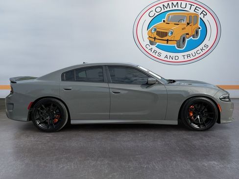 Used 2017 Dodge Charger R/T image 6
