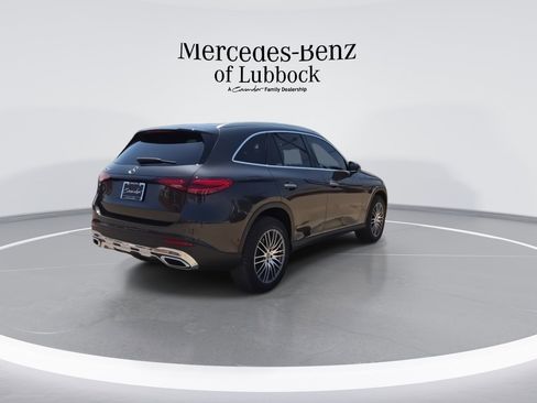 New 2025 Mercedes-Benz GLC 300 image 8
