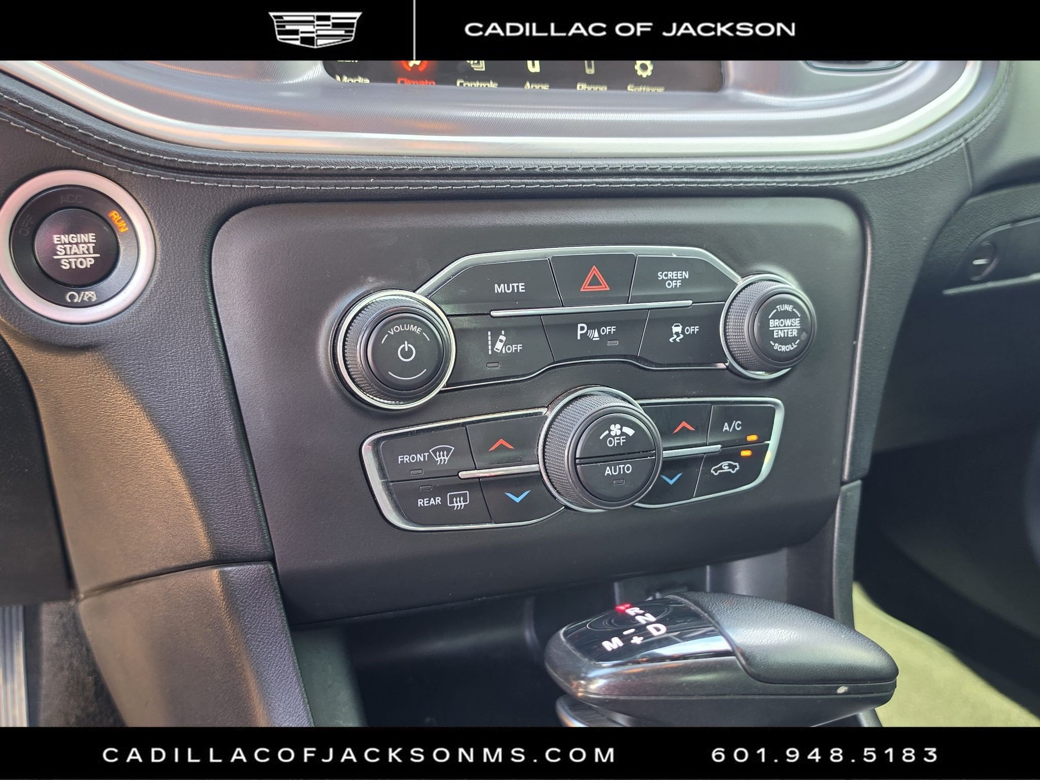 Used 2022 Dodge Charger SXT w/ Plus Group RWD image 18
