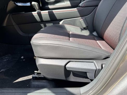 New 2026 Nissan Kicks SR image 10