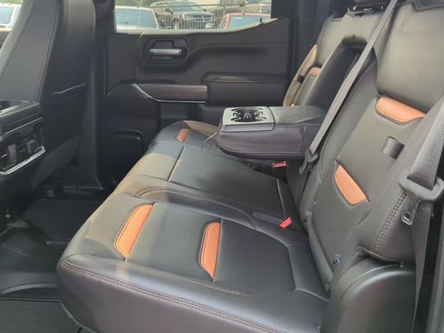 Used 2022 GMC Sierra 1500 AT4 w/ AT4 Premium Package AWD/4WD image 12