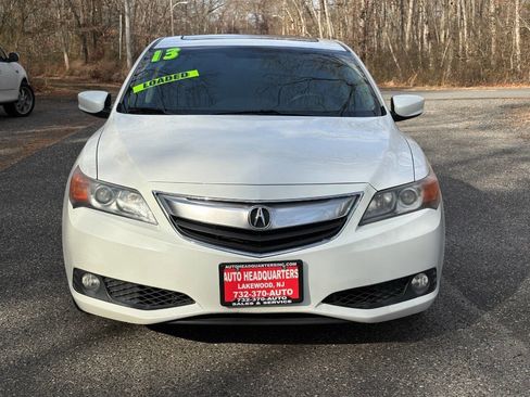 Used 2013 Acura ILX w/ Technology Package image 2