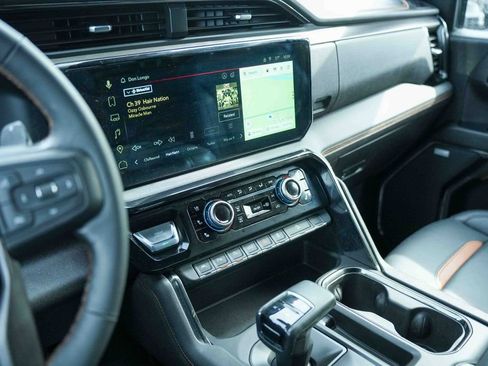 Used 2024 GMC Sierra 1500 AT4 w/ Technology Package image 36