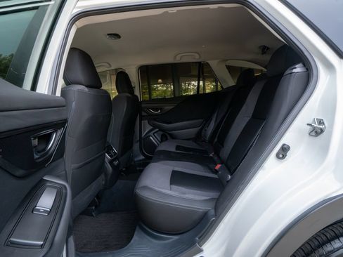 Used 2022 Subaru Outback Premium AWD/4WD image 11