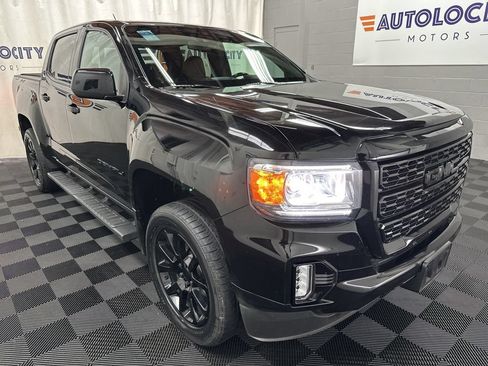 Used 2022 GMC Canyon Denali w/ Denali Black Edition Package AWD/4WD image 3