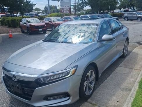 Used 2018 Honda Accord EX image 3