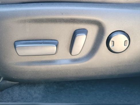 Used 2017 Toyota RAV4 SE AWD/4WD image 30