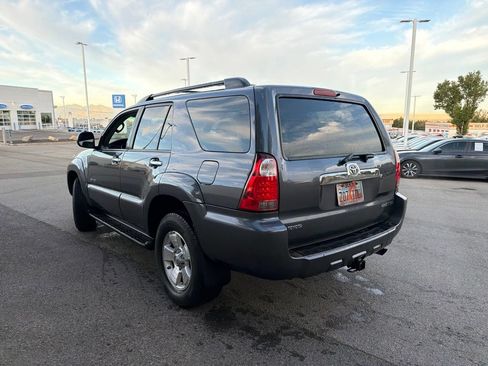 Used 2008 Toyota 4Runner SR5 AWD/4WD image 9