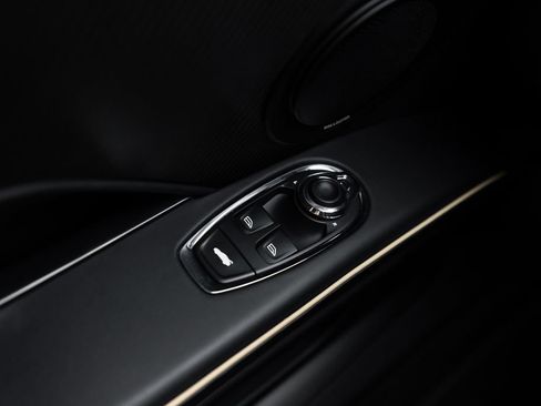 Used 2023 Aston Martin DBS Superleggera Volante RWD image 43
