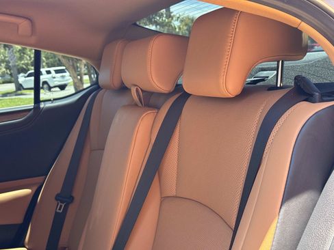 Used 2024 Lexus ES 350 w/ Premium Package FWD image 18