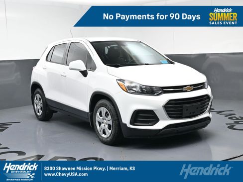 Used 2019 Chevrolet Trax LS FWD image 1