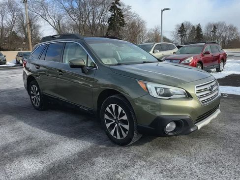 Used 2017 Subaru Outback 3.6R Limited image 2