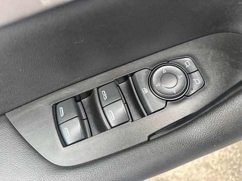 Used 2021 Chevrolet Blazer LT FWD image 17