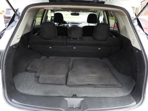 Used 2018 Nissan Murano SV w/ Premium Package image 12