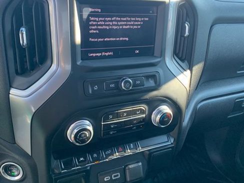 Used 2024 GMC Sierra 1500 Pro w/ Convenience Package image 21