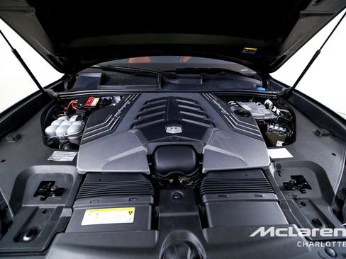 Used 2019 Lamborghini Urus image 32