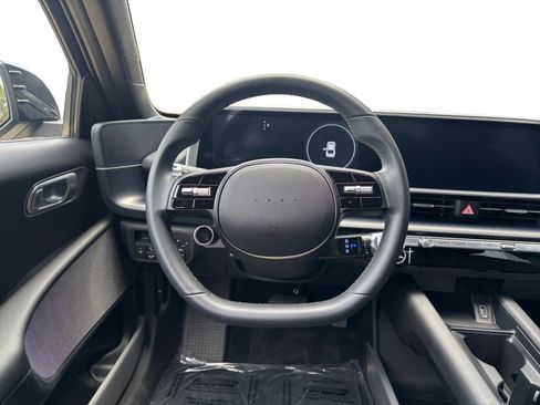 Used 2025 Hyundai Ioniq 6 SE RWD image 12
