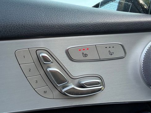 Used 2020 Mercedes-Benz GLC 300 4MATIC image 11