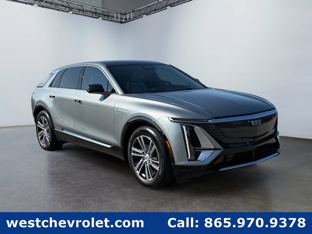 Used 2024 Cadillac Lyriq Luxury RWD image 1
