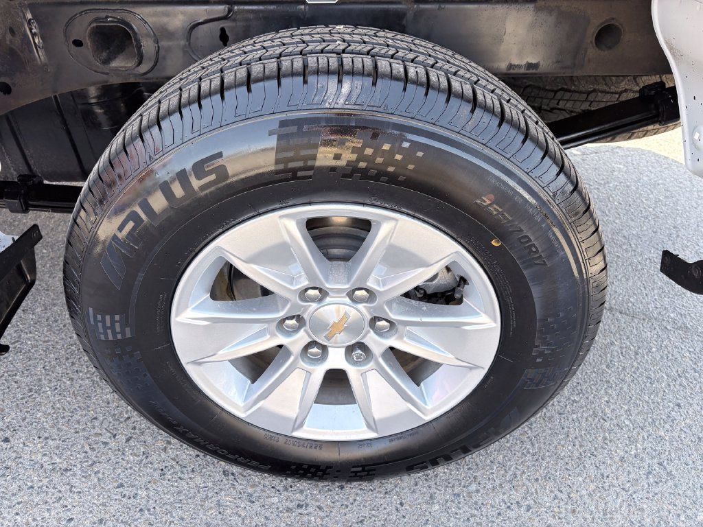 Used 2025 Chevrolet Silverado 1500 LT RWD image 23