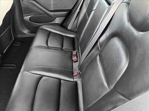 Used 2018 Tesla Model 3 Long Range image 19