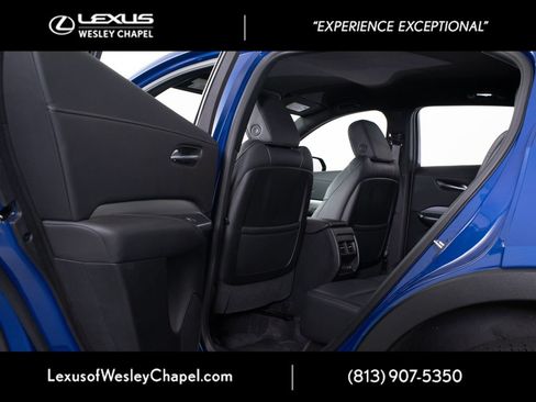 Used 2023 Cadillac XT4 Premium Luxury w/ Cold Weather Package FWD image 21