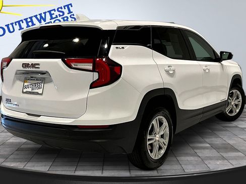 Used 2024 GMC Terrain SLE FWD image 7