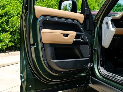 New 2026 Land Rover Defender 110 X-Dynamic SE AWD/4WD image 47