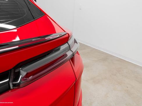 Used 2022 Lamborghini Urus AWD/4WD image 17