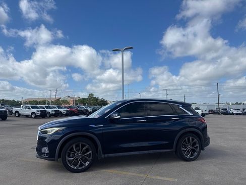 Used 2019 INFINITI QX50 Essential w/ Sensory Package FWD image 10