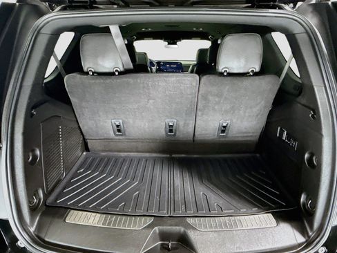 Used 2025 Chevrolet Tahoe Premier RWD image 35
