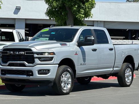 New 2026 RAM 2500 Big Horn AWD/4WD image 8