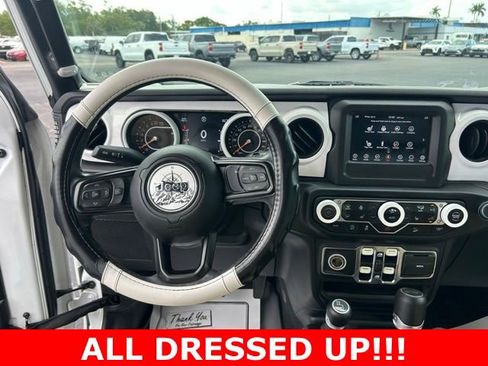 Used 2020 Jeep Wrangler Unlimited Sport S image 17